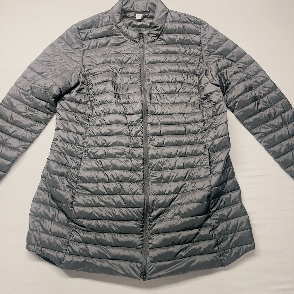 Old Navy Women’s Black Puffer Jacket